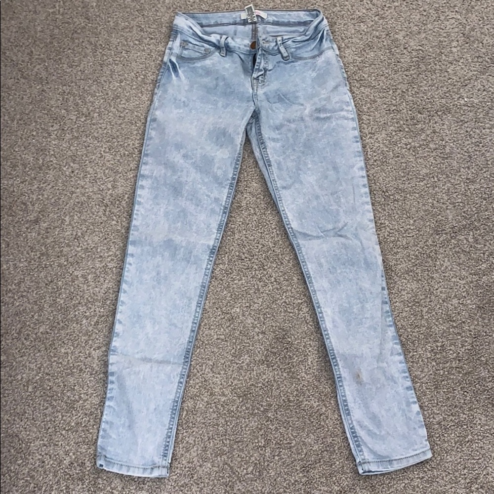 Acid Wash Jeans